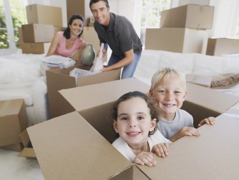 Customer submitting a complaint about storage service in a professional setting